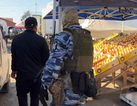 В Уфе полицейские устроили облаву на мигрантов на крупных оптовых базах