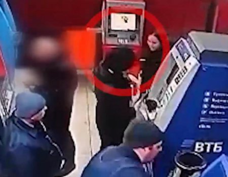 В Уфе полицейские не дали женщине перевести мошенникам около 2 млн рублей (видео)