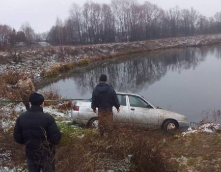 В Башкортостане из воды достали машину с мертвым водителем