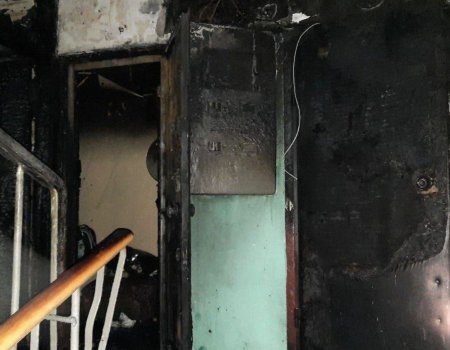 В Уфе, спасаясь от пожара в жилом доме, две девушки выпрыгнули из окна
