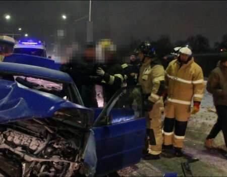 В Уфе столкнулись два автомобиля — есть пострадавшие