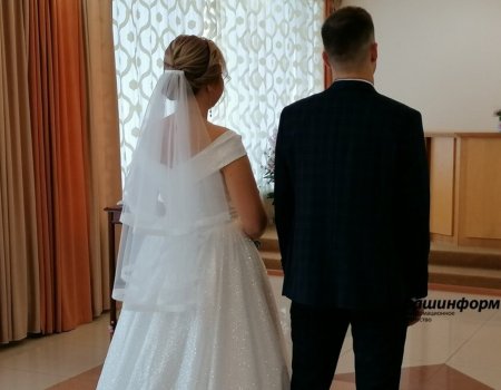 В Башкирии 23 декабря 2023 года зарегистрировали брак 329 пар