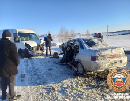 В Башкирии в страшном ДТП погибли мужчина и женщина