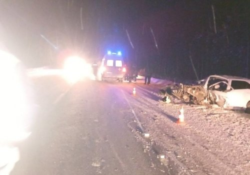Шестеро жителей Башкирии пострадали в аварии на трассе в Тюменской области