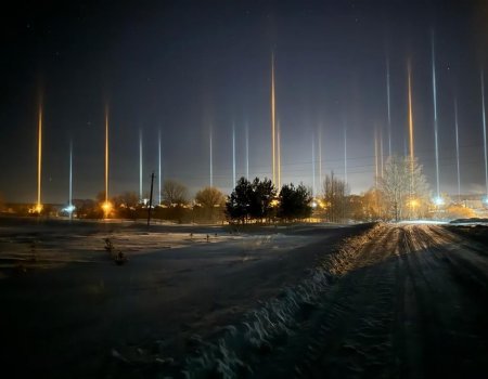 В одном из городов Башкирии в небе появились загадочные световые столбы