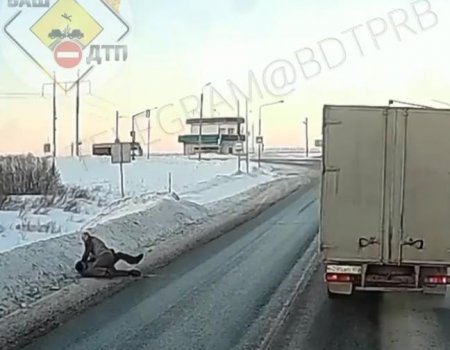 В Башкирии два водителя подрались прямо на дороге (видео)