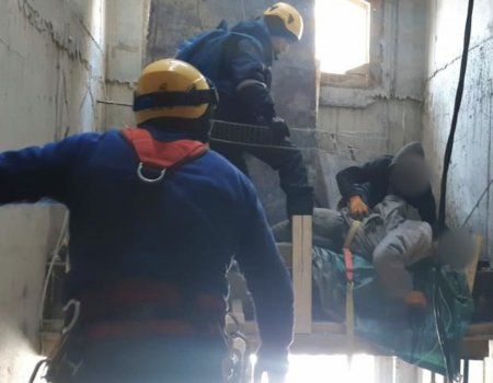 В Башкирии на стройке работник упал с 9 этажа
