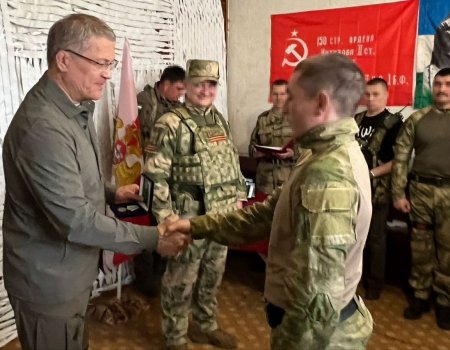 Глава Башкирии поздравил росгвардейцев с Днем войск национальной гвардии РФ