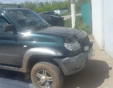 В Башкирии у «УАЗ Патриота» отказали тормоза: машина врезалась в автосервис