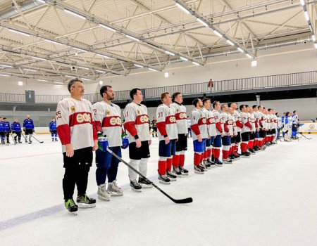 Представители администраций Уфы и Стерлитамак сыграли в хоккей